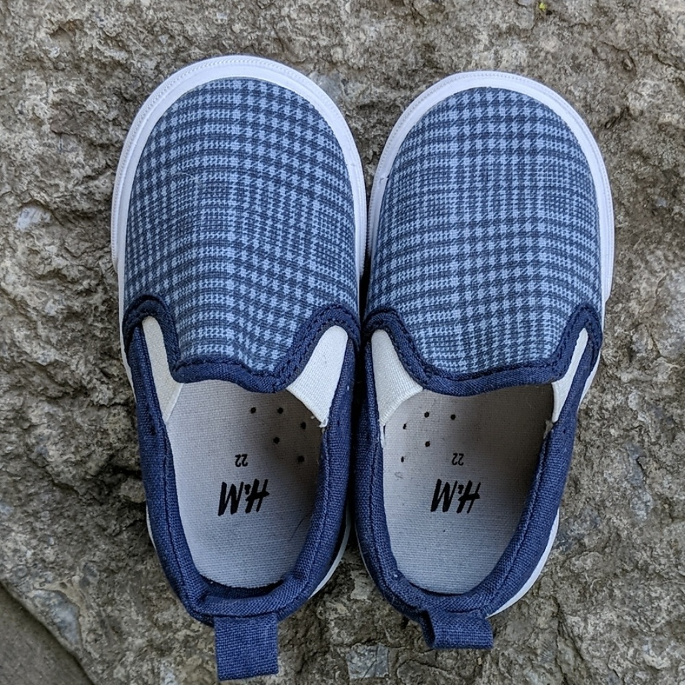 H&M Toddler Shoes, size 6 (22 Europe)